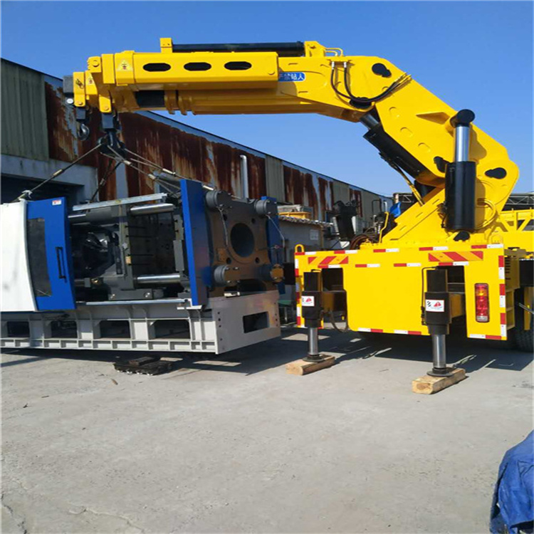 射洪 大吨位折臂吊出租费用解析：一小时租赁多少钱