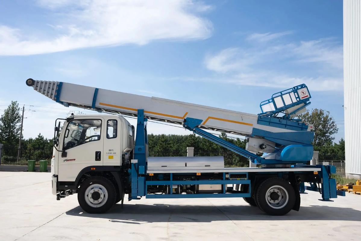 射洪云梯上料车租赁费用