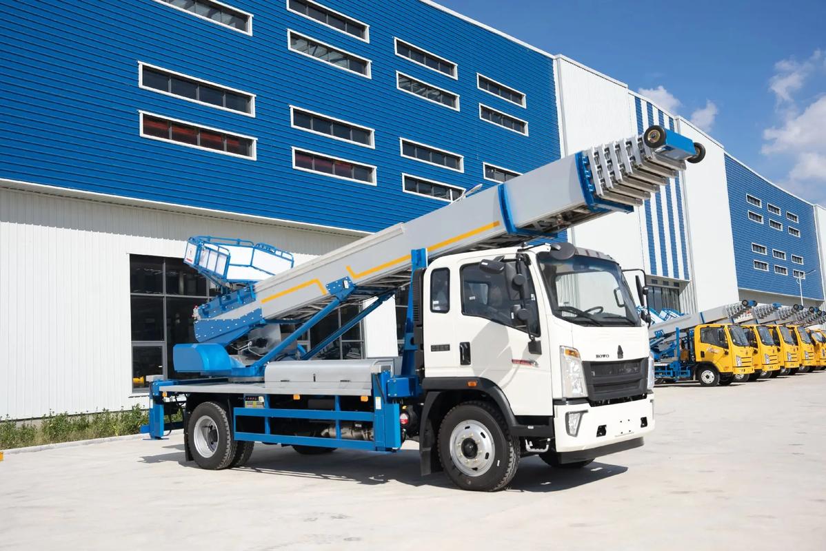 射洪出租云梯车高空作业车 建筑垃圾搬运